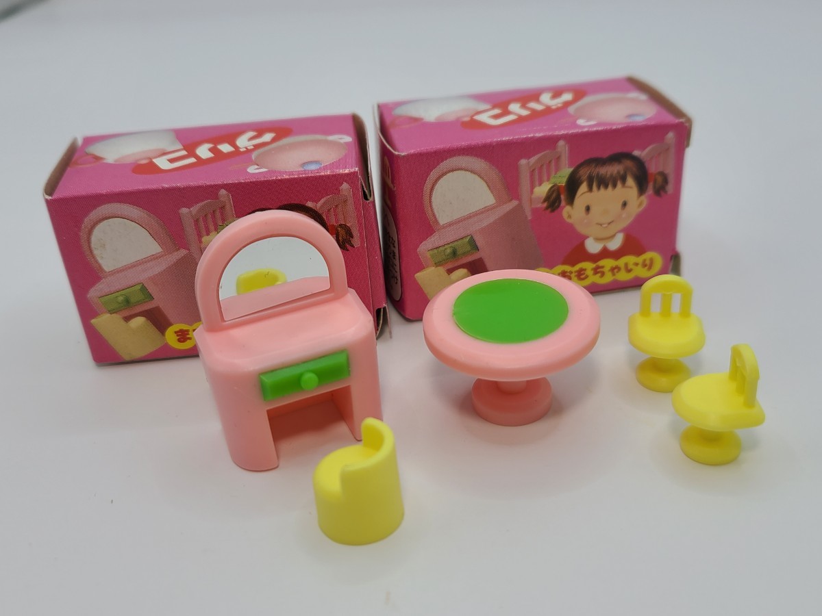 グリコ　おまけ　食玩　おもちゃ　フィギュア　ままごと　シリーズ　セット　テーブル　椅子_画像1