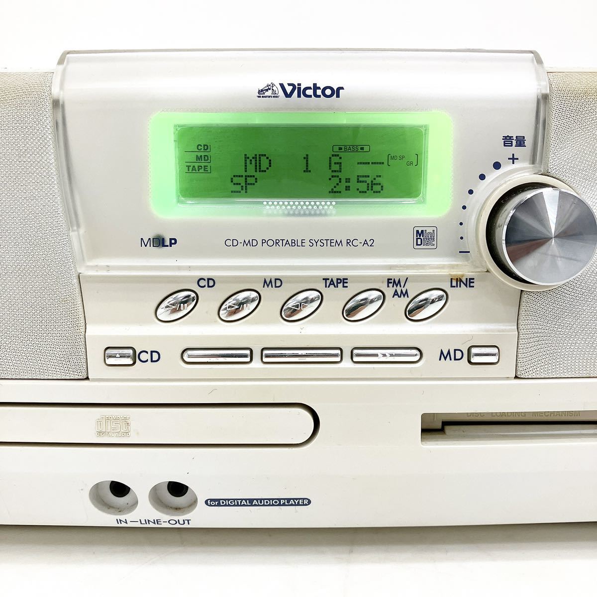 動作品 Victor ビクター Clavia RC-A2-W CD-MDポータブルシステム CD カセットMD alp古1219_画像2