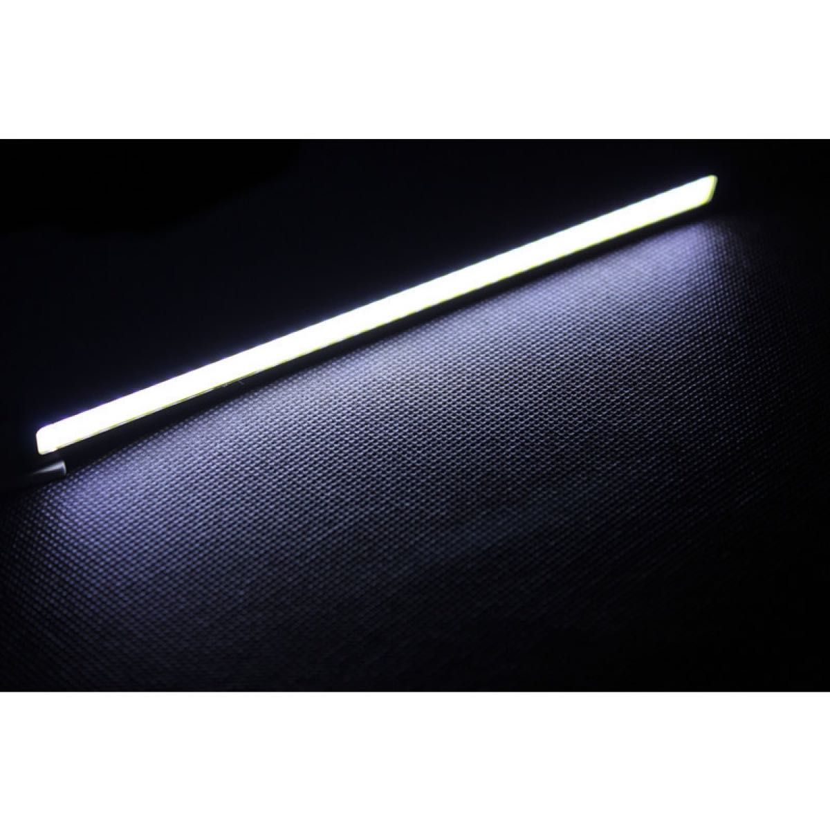 発光力の強いCOB LEDデイライト ホワイト 2本セット 防水 バーライト ブラックフレーム 白