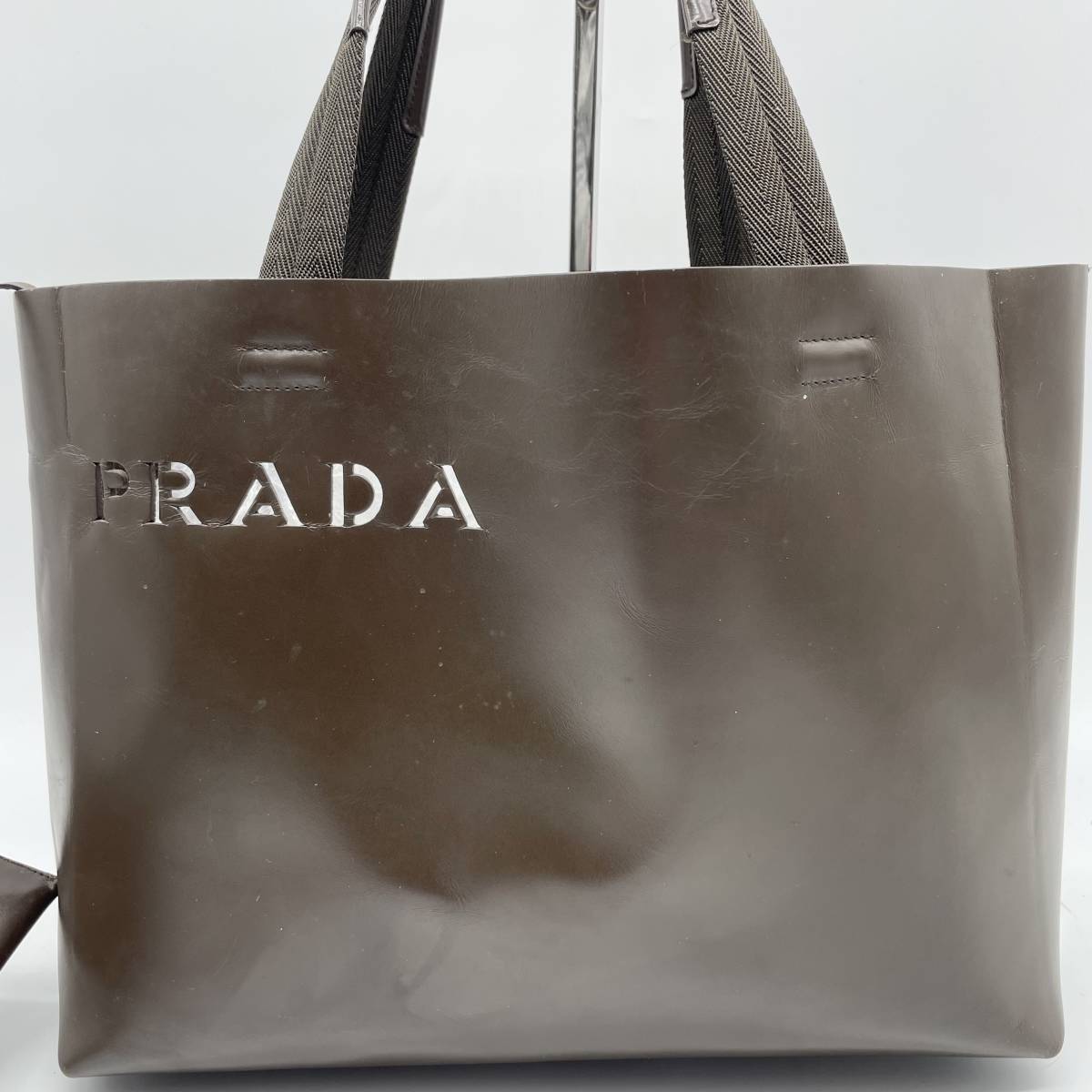 1円●稀少品●PRADA プラダ ロゴ型抜き トートバッグ A4収納 肩掛け可 ビジネスバッグ カーフ レザー 本革 ブラウン メンズ レディース_画像3