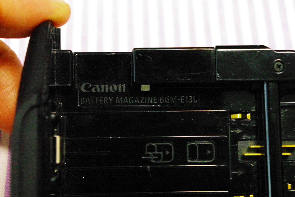 Canon キヤノン　BGM-E13L BATTERY MAGAZINE バッテリーマガジン　■r3_画像2