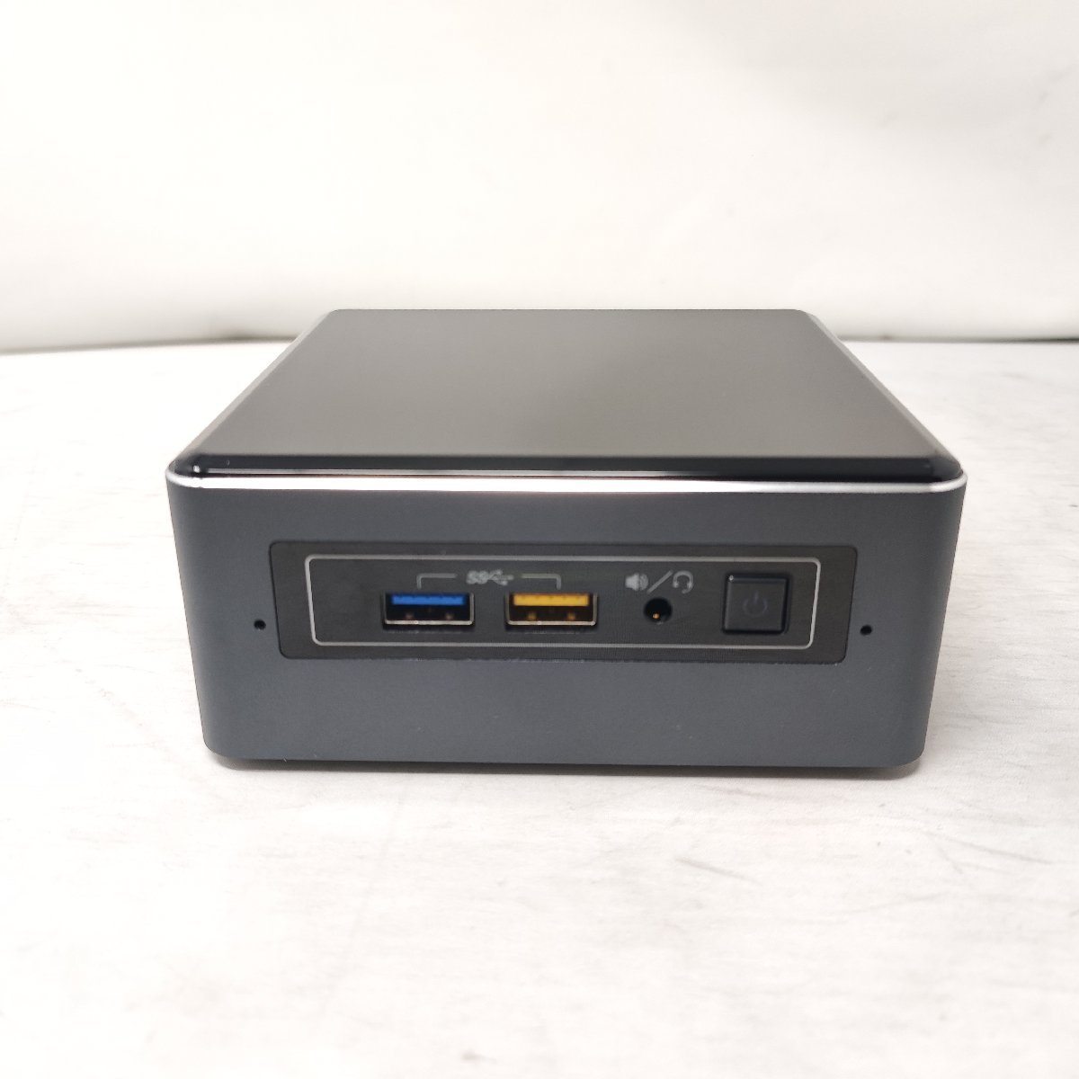 ★Intel★NUC7i5BNH★Core-i5-7260U★メモリ8GB/SSD120GB★ベアボーン★ミニデスクトップ★BIOS起動OK★ジャンク　2343_画像1