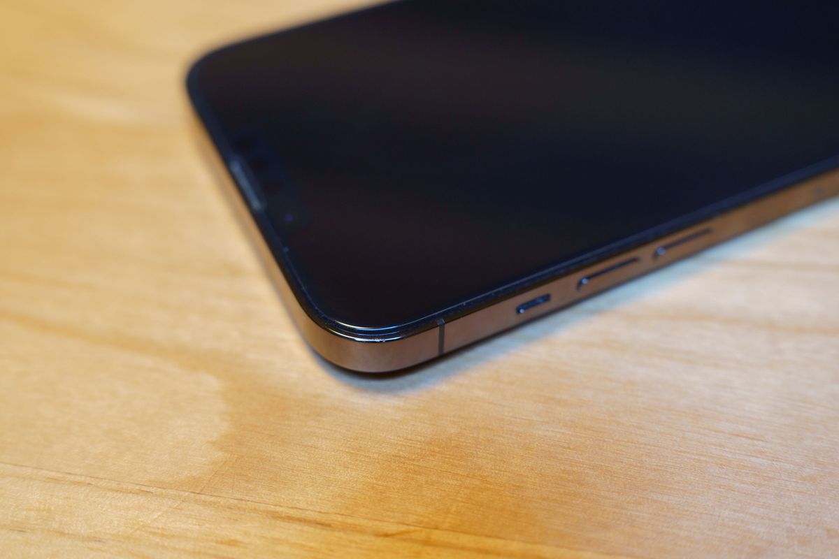 美品 海外版 iphone 13 pro max 256GB グラファイト SIM フリー 美品 海外版 iphone 13 pro max 256GB グラファイト SIM フリー