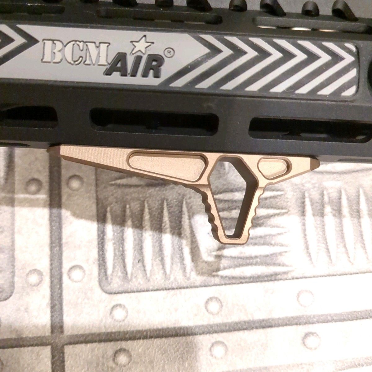 Ascend Armoryタイプ アングルフォアグリップM-LOK/KEYMOD