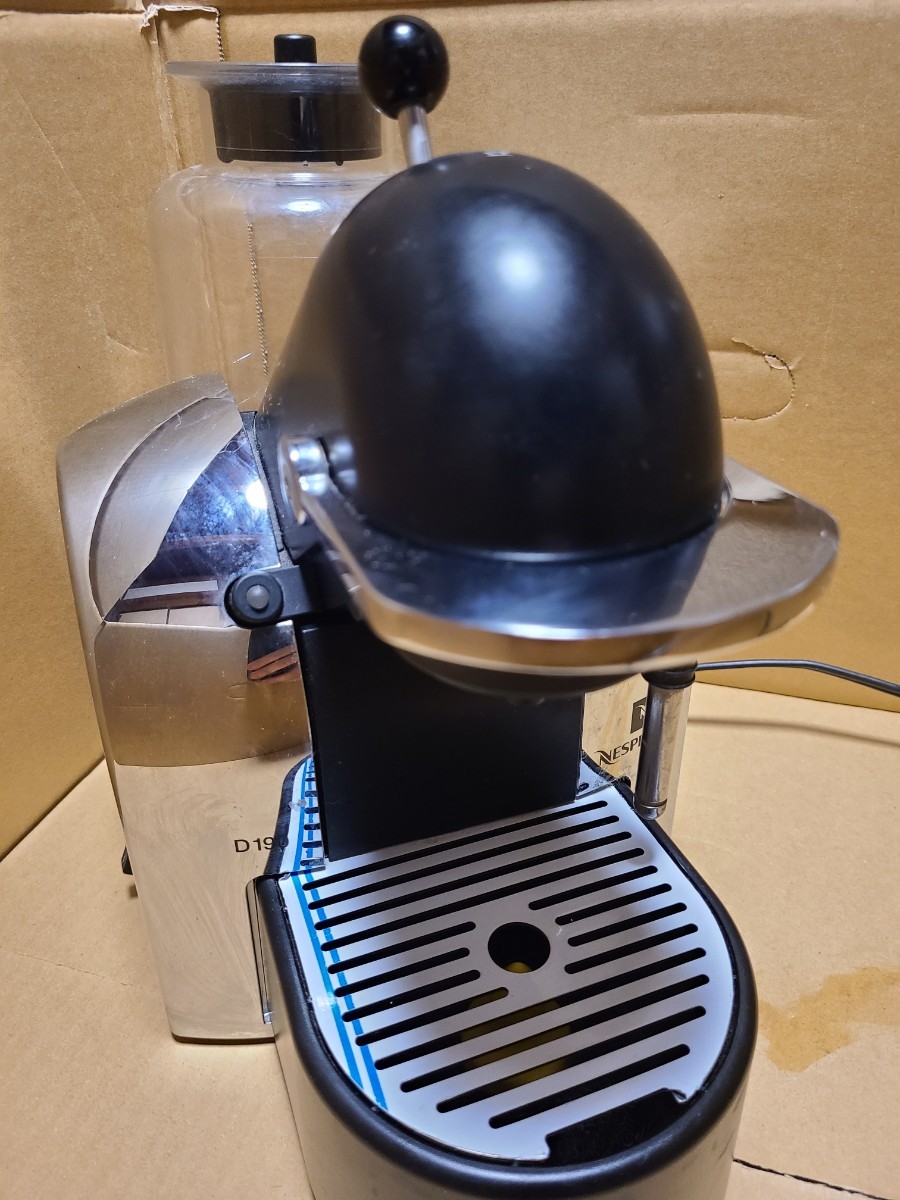 【中古】 NESPRESSO ネスプレッソ D190 コーヒーメーカー コンセプトマシン カプセル式 エスプレッソ ネスレ Nestle ネスカフェ_画像1