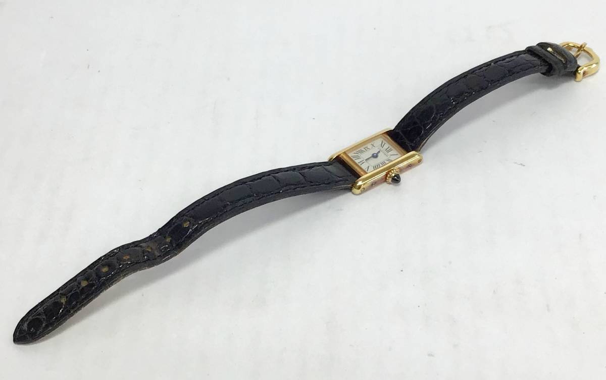動作品 Cartier 腕時計 ミニタンク 1360 クォーツ 18K 18金 イエローゴールド 白文字盤 2針 黒ベルト レディース カルティエ の画像5