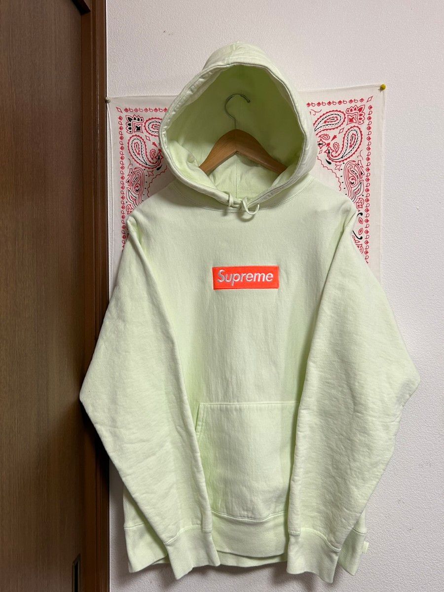Supreme Box Logo ボックスロゴパーカー ペールライム Hooded Supreme Box Logo ボックスロゴパーカー ペールライム Hooded