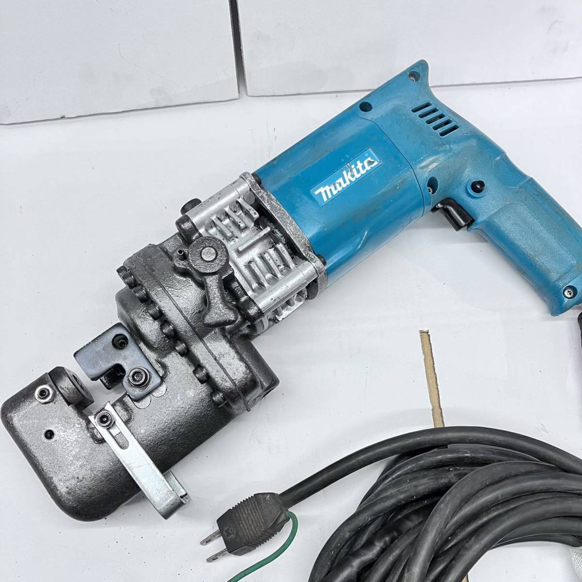 Yahoo!オークション - 中古品 マキタ 電動パンチャー PP150 動作 Yahoo!オークション - 中古品 マキタ 電動パンチャー PP150 動作