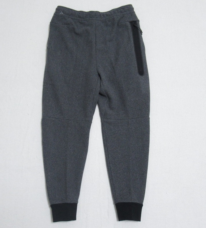 Bibian 比比昂- NIKE NSW パーカーパンツセットアップ Bibian 比比昂- NIKE NSW パーカーパンツセットアップ