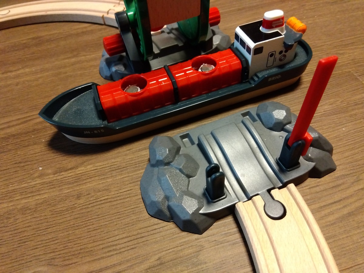 brio 33061 loading tree ... cargo boat freight train set battery mileage has confirmed 
