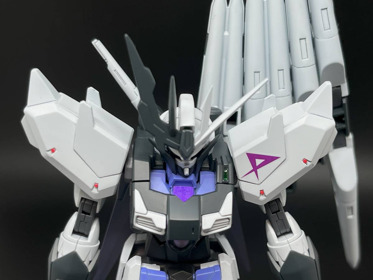 HGフェイクニューガンダム　塗装済み完成品　ガンプラ　_画像8