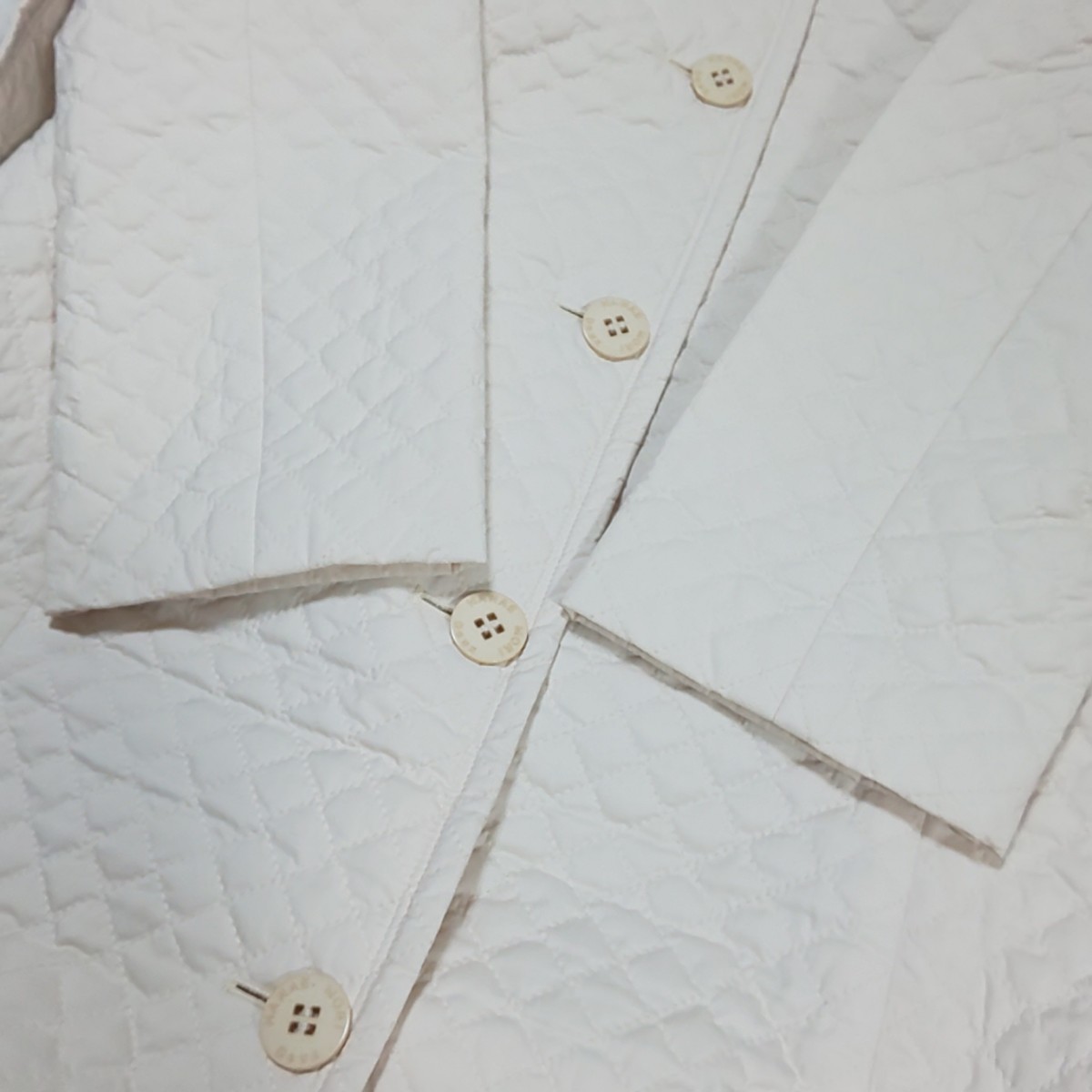 極美品 ハナエモリ 洗える 総柄裏地 Aライン リボン キルティング 極美品 ハナエモリ 洗える 総柄裏地 Aライン リボン キルティング