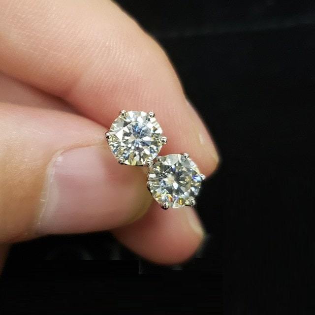 モアサナイト ピアス 1ct 合計 2ct H&C ハート＆キューピッド 3EX 1カラット モワサナイト 鑑定書付き 人工 ダイヤモンド ダイアモンド_画像4