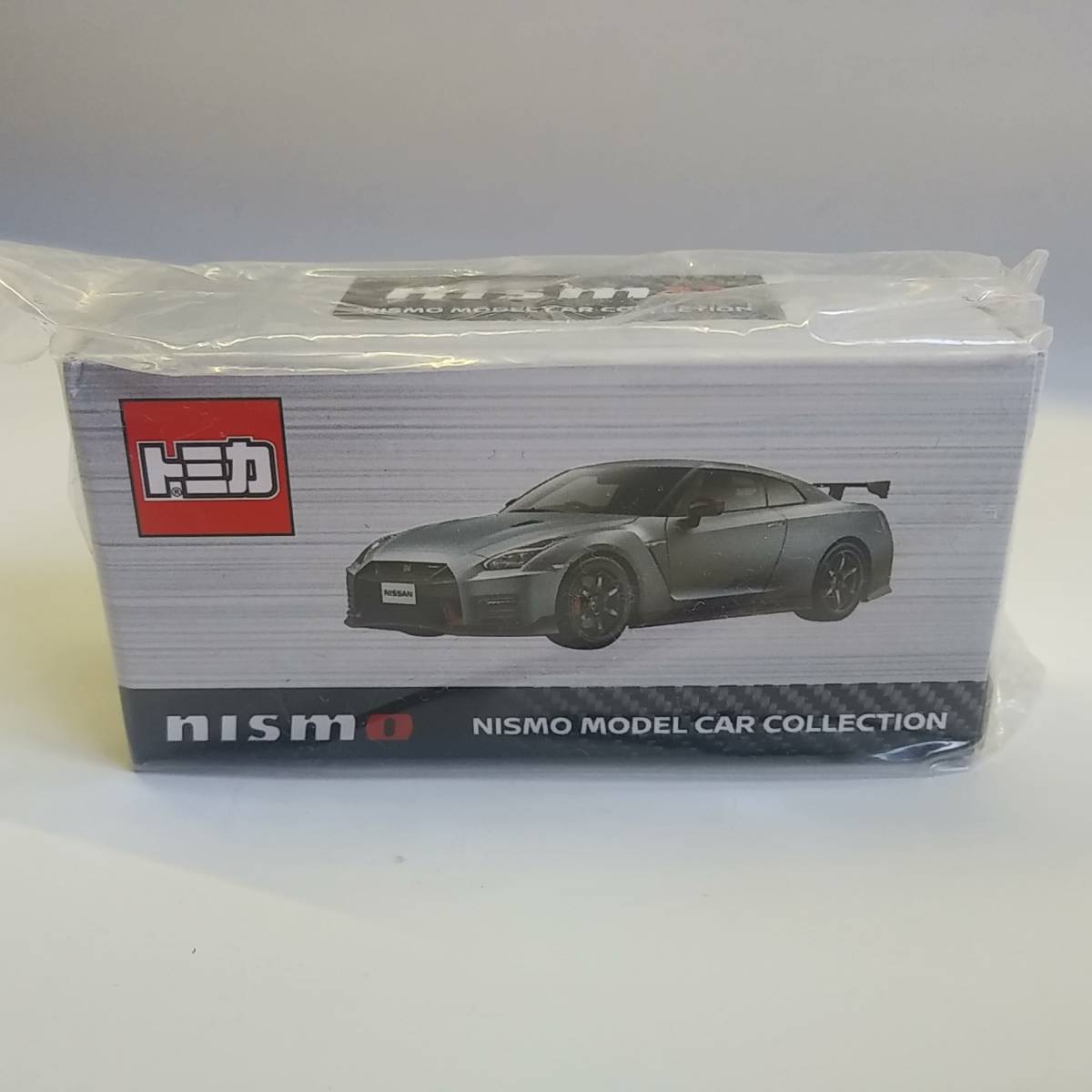 トミカ　NISMO　GT-Rダークマットグレー (KWAM0-36047）_画像1