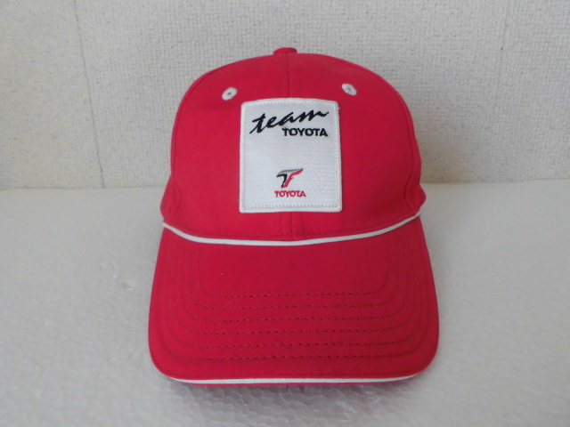貴重　品薄　格安　人気デザイン　Team TOYOTA トヨタ 非売品 レーシング 　帽子 　キャップ　人気カラー　レッド　レーシングチーム_画像1