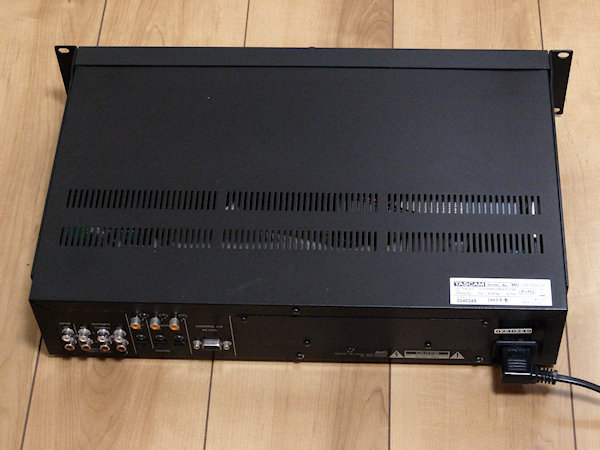 ★02 完動美品 稼働時間極少 TASCAM MD-CD1MK3 現行品2012年製 業務用MDLP/CD複合機 取説/電源コード/新品MD2個付 ★_画像6