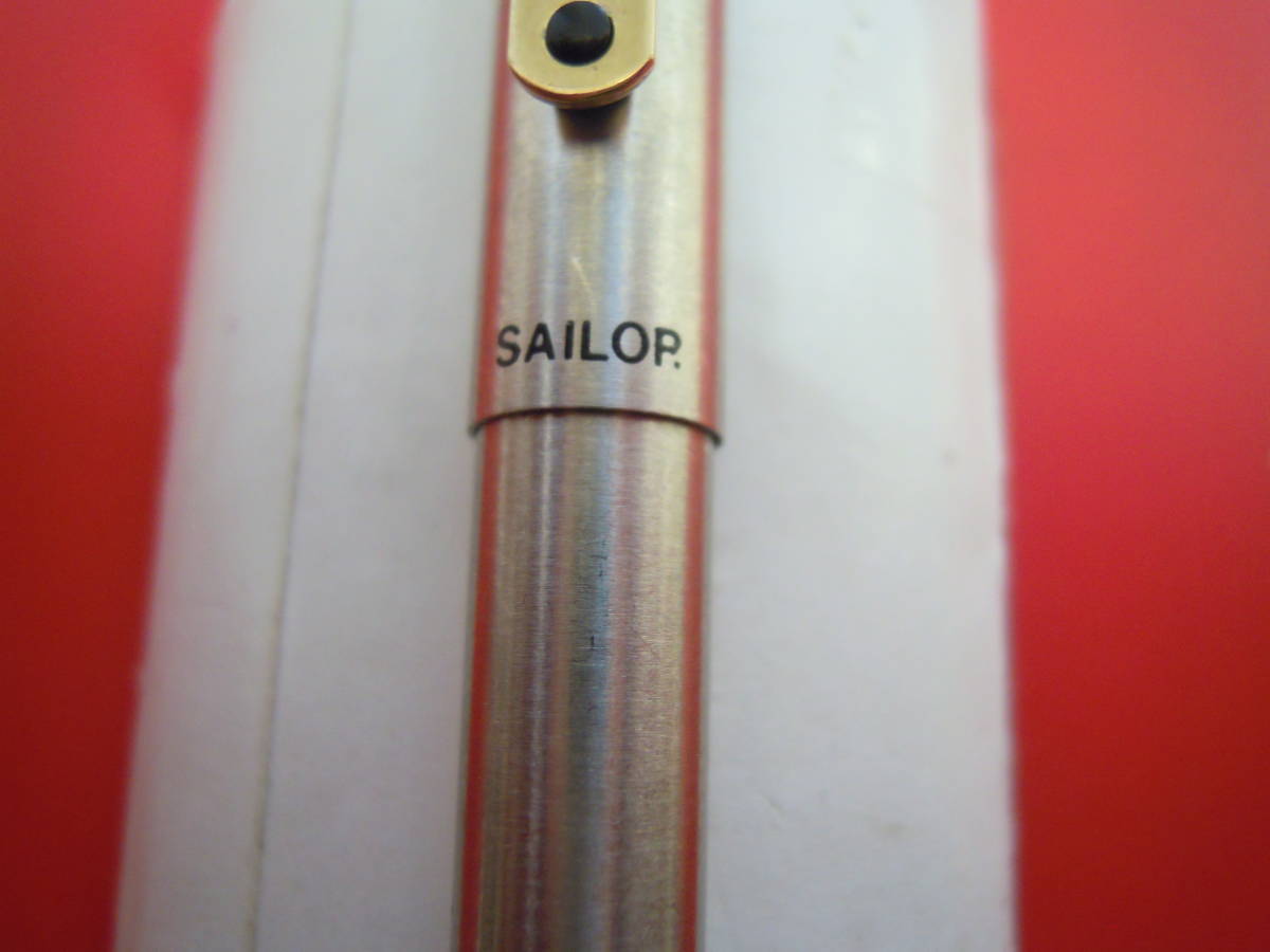 ①SAILOR セーラー　細身な水性ボールペン　シルバー装飾★ポスト便_画像2