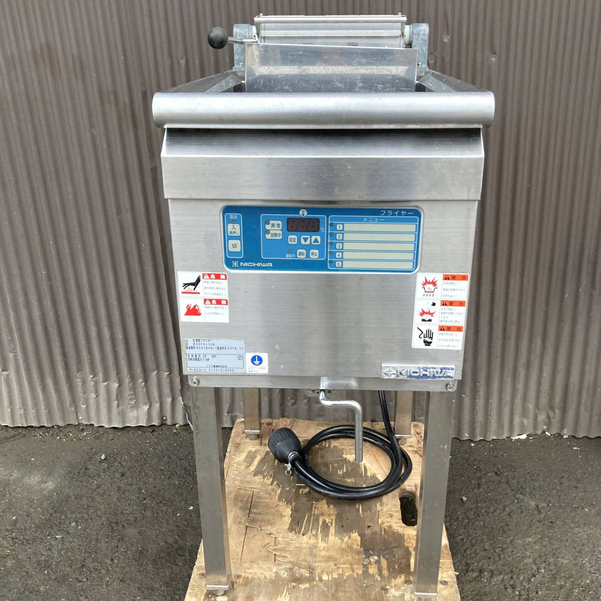 ニチワ電機/電気フライヤー/sefd-13k/油量13リットル/3相200v ニチワ電機/電気フライヤー/sefd-13k/油量13リットル/3相200v