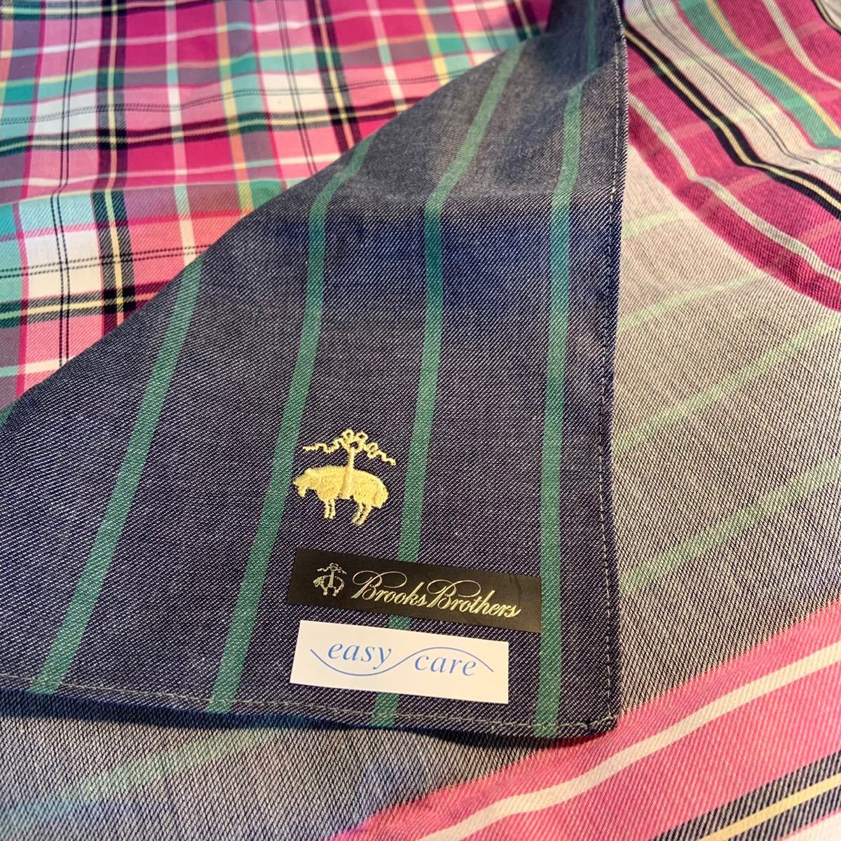 未使用 Brooks Brothers ブルックスブラザーズ 大判ハンカチ 総柄 チェック柄 ロゴ 刺繍 綿100% 日本製 ハンカチ ブルーミング中西