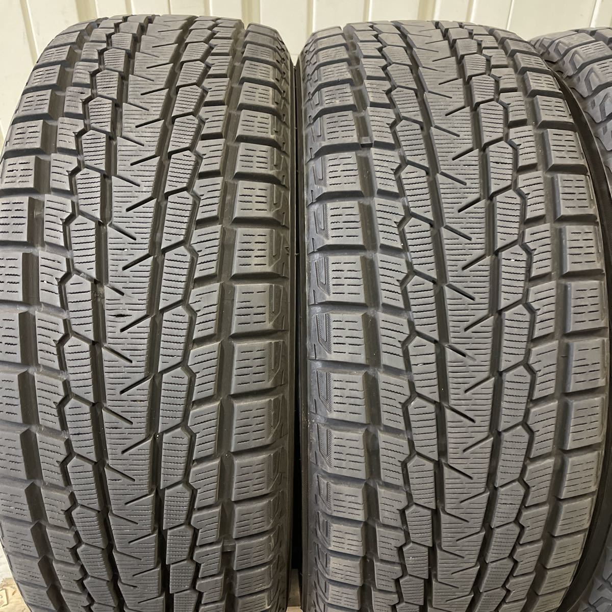 スタッドレスタイヤ4本セット　225/55R18 ヨコハマ　iceGUARD G075 2017年製_画像4