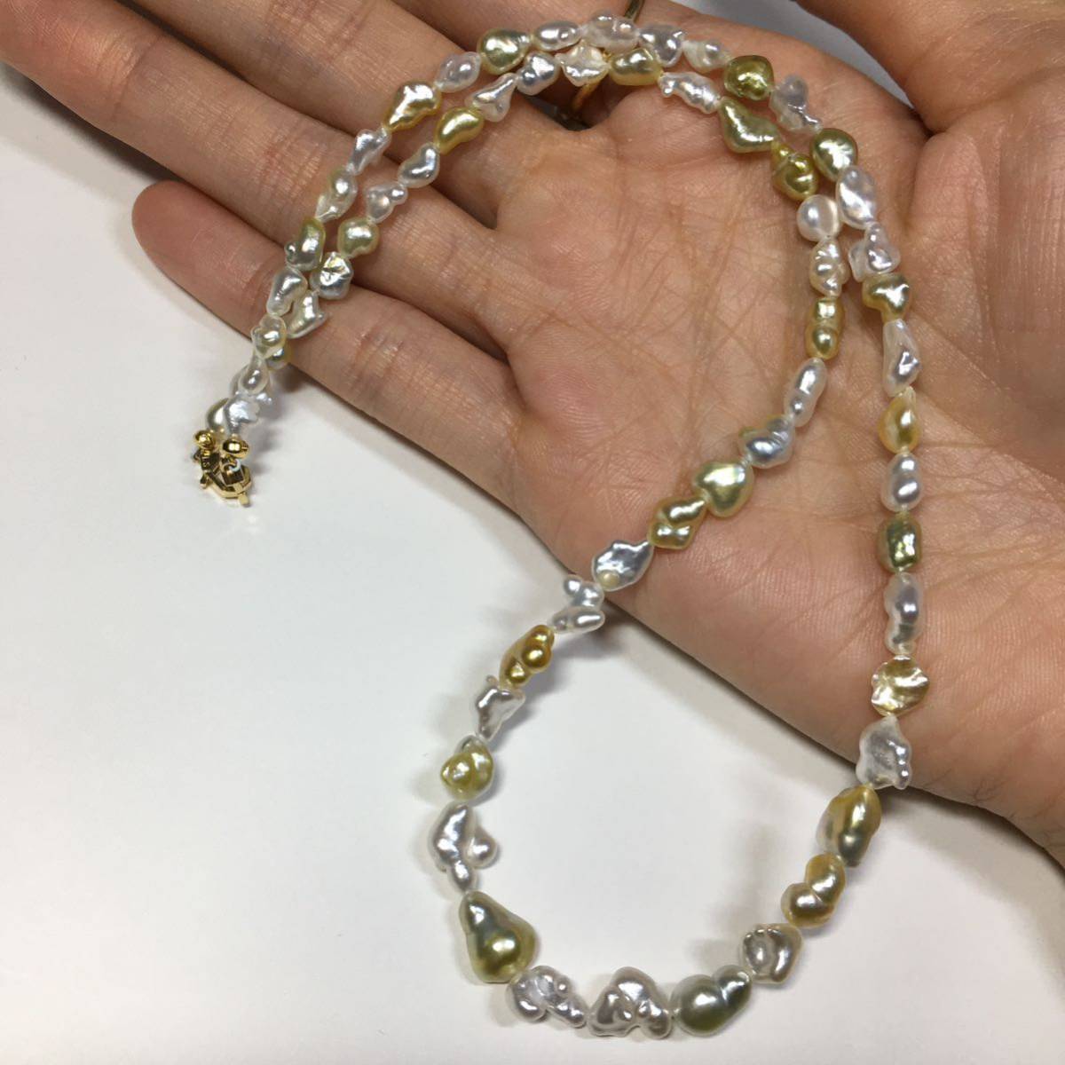 AN180 rare K18.. south . White Butterfly pearl less toning natural kesi necklace 