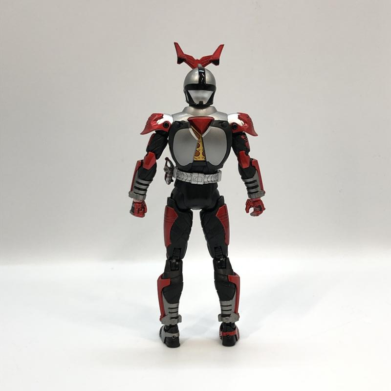 【中古】S.H.Figuarts 真骨彫製法 仮面ライダーカブト ハイパーフォーム 開封品[240097169779]_画像6