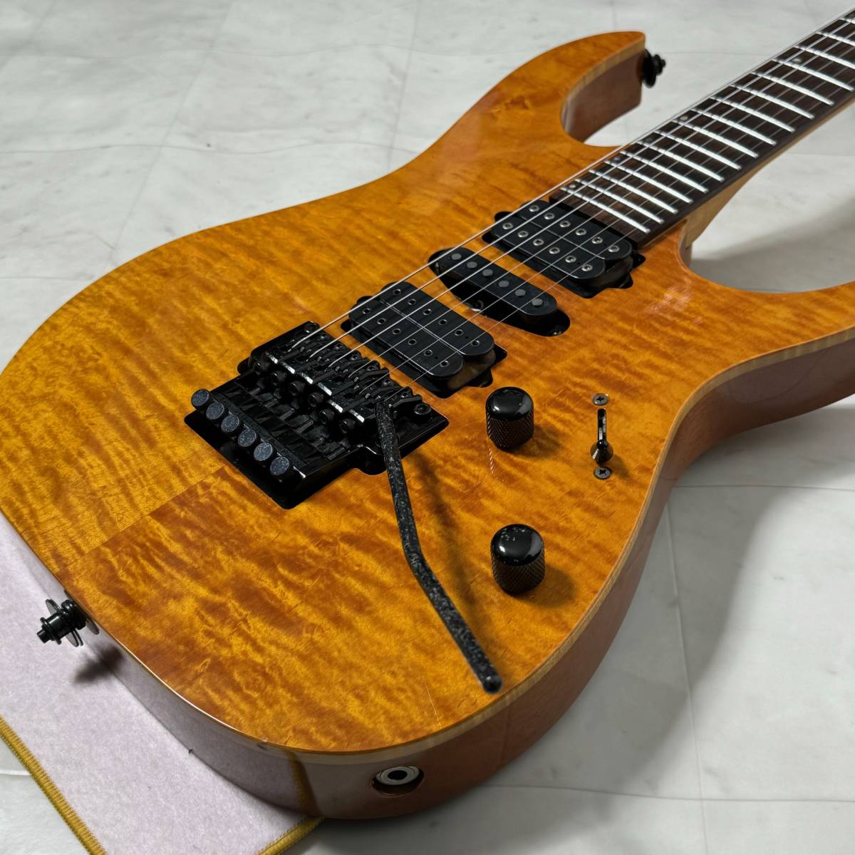 希少 最上位機種 Ibanez J.custom RGC-308 エレキギター 日本製 GOTOH ディマジオ 搭載 アーム付 アイバニーズ RGC308_画像4