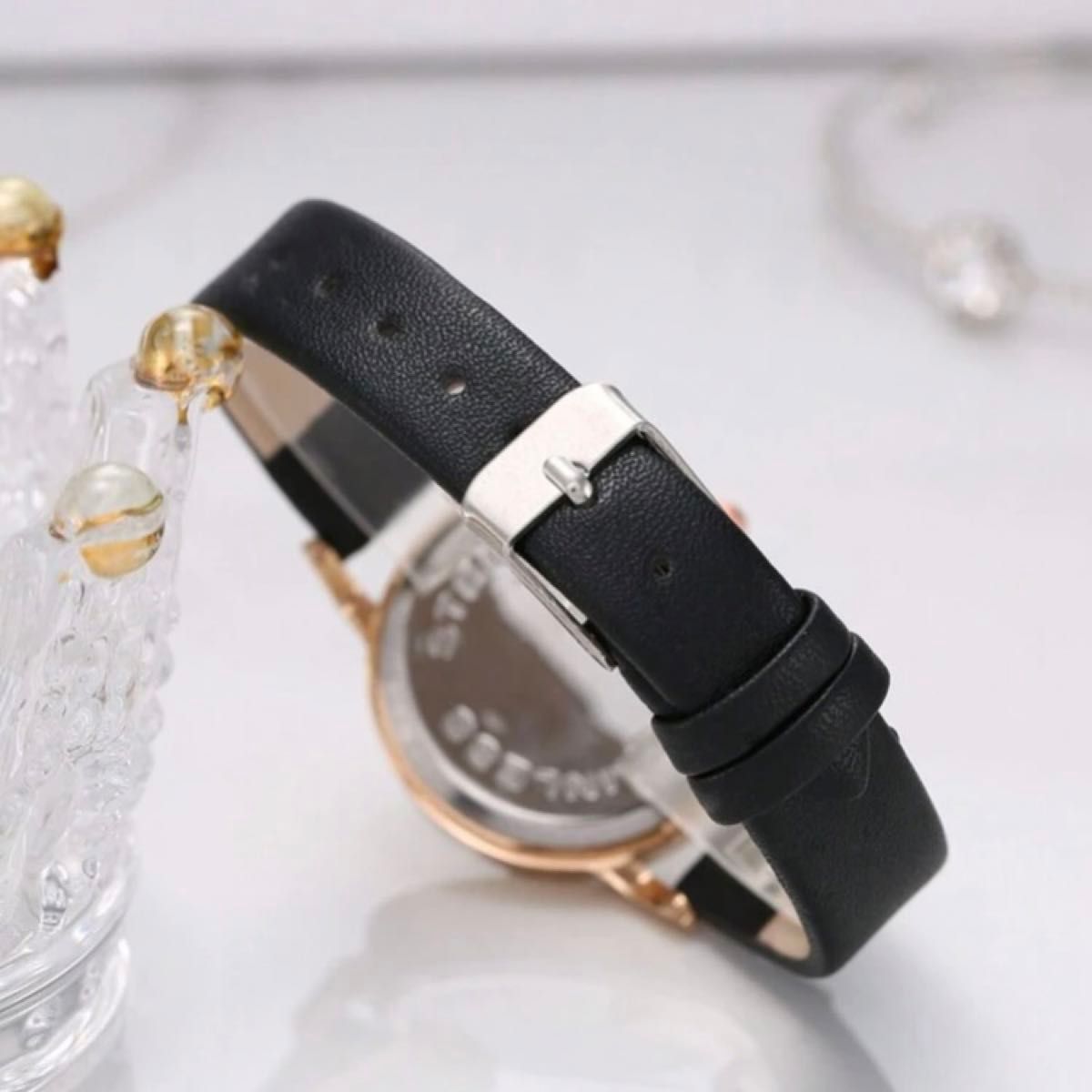 新品　レディース腕時計　ブレスレットセット クォーツ アナログ　ブラック　きれいめ　大人可愛い　シンプル　お洒落　カジュアル　黒