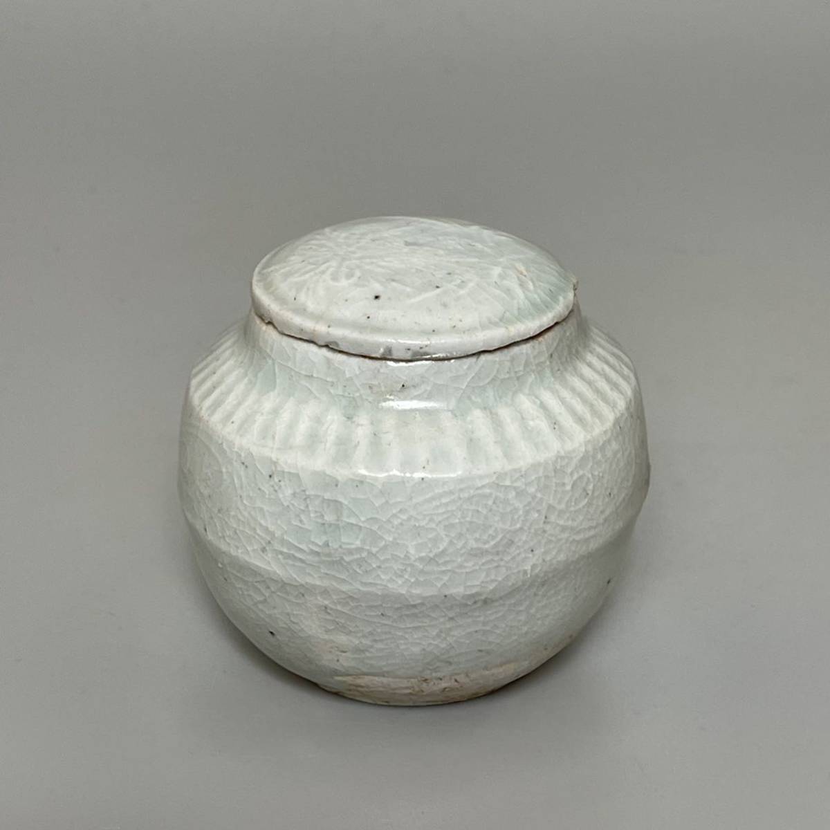 時代　青白磁　茶入　小壺　蓋付　唐物　茶道具　中国古美術　サイズ：高6.5cm_画像1