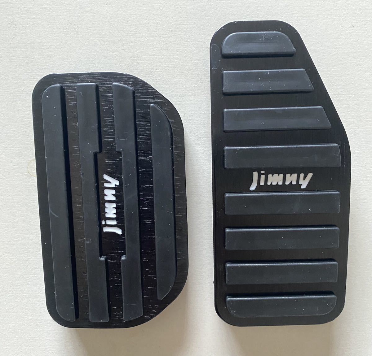 スズキ 新型ジムニー JB64W シエラ JB74W オートマ用 アルミペダル 本製品は純正カバーを外して付け替えるだけ　黒色_画像1