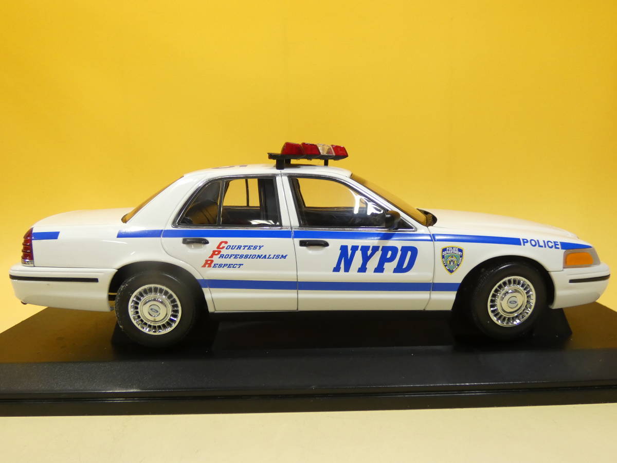 ミニカー】オートアート 1/18 FORD CROWN VICTORIA POLICE NYPD ミニカー】オートアート 1/18 FORD CROWN VICTORIA POLICE NYPD