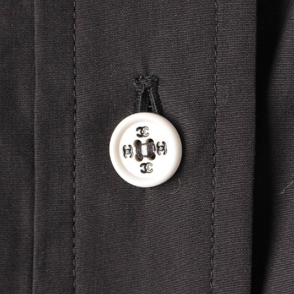 【シャネル】Chanel　ココマークボタン コットン 長袖 パイピングシャツ P05998 ブラック 38 【中古】【正規品保証】197942_画像8