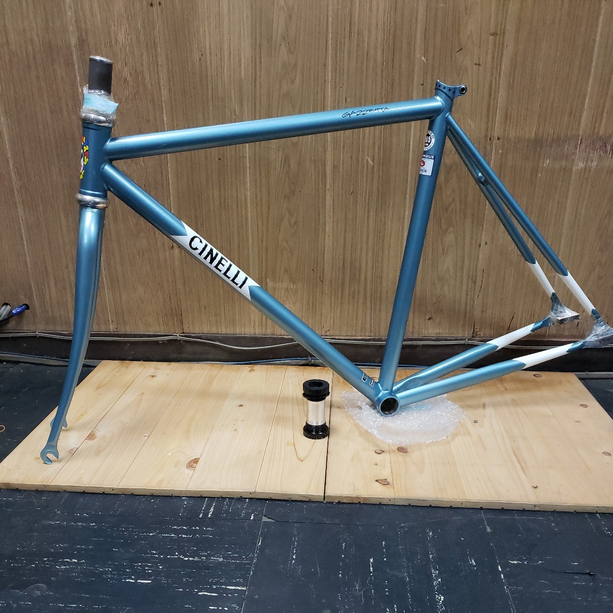 送料込み 美品 Cinelli チネリGAZZETTA ガゼッタ フレーム 送料込み 美品 Cinelli チネリGAZZETTA ガゼッタ フレーム