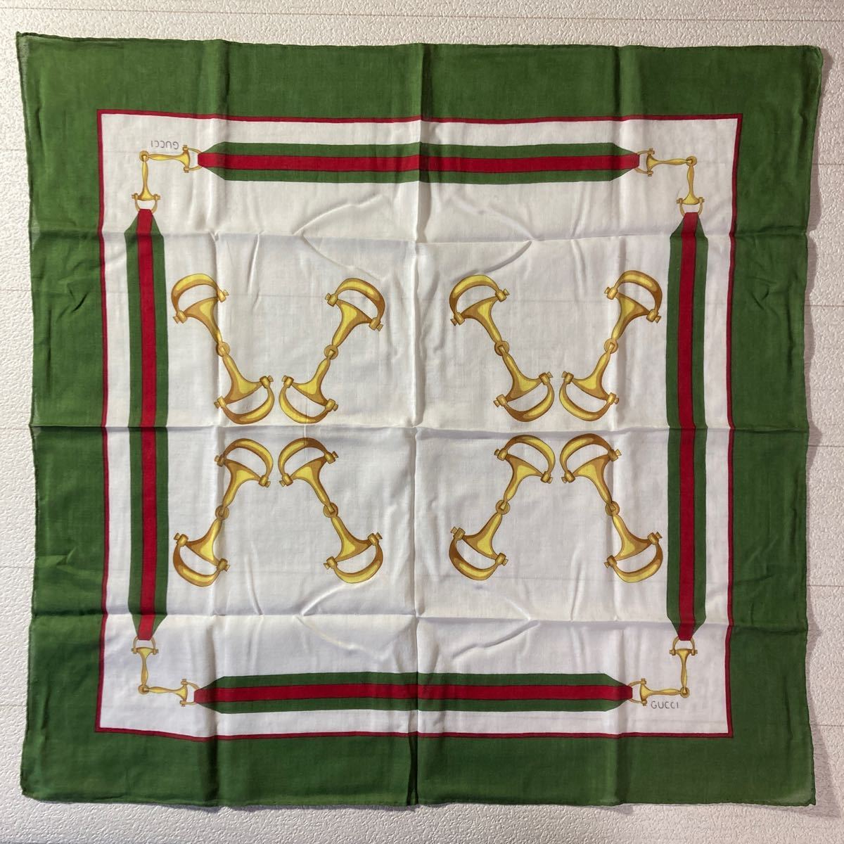 グッチ　スカーフ　コットン　白×緑×赤　約57cm_画像1