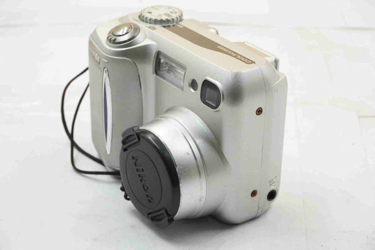Nikon COOLPIX 885　DIGITAL CAMERA　ニコン デジタルカメラ E885 動作未確認 ジャンク扱い 部品取り_画像3