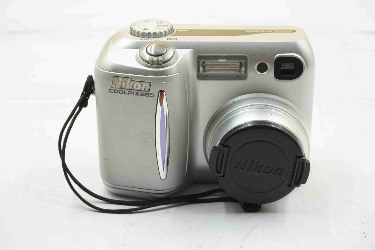 Nikon COOLPIX 885　DIGITAL CAMERA　ニコン デジタルカメラ E885 動作未確認 ジャンク扱い 部品取り_画像1