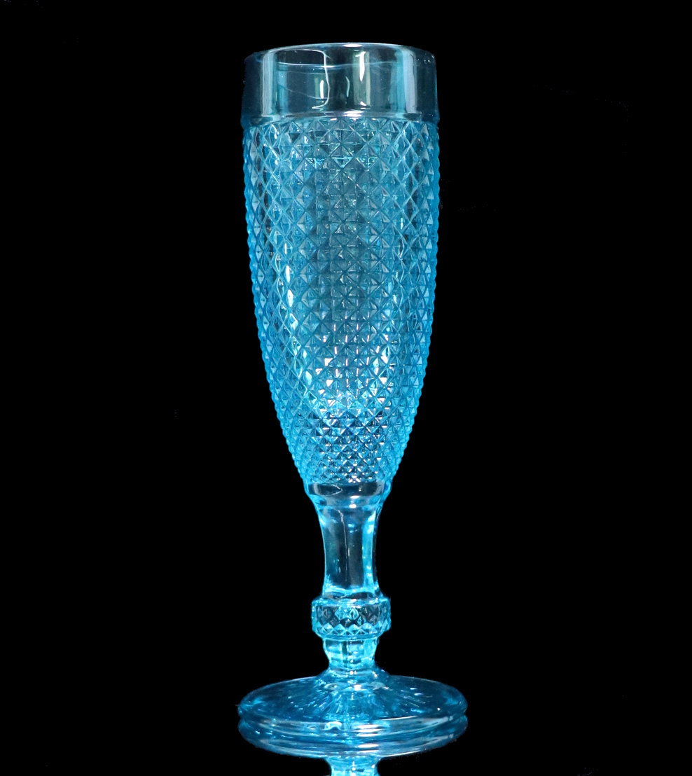 オールド・バカラ(BACCARAT) ディアマン・ビゾー 青色ガラス 20cm シャンパングラス フルート グラス 大型 レア 斜角ダイアモンド 春海商店