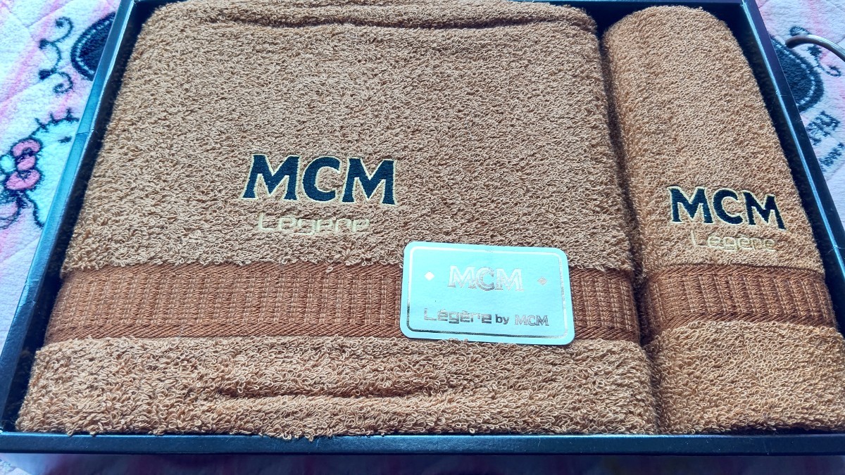 MCM バスタオル、タオルセット ギフト箱入り 未使用_画像3