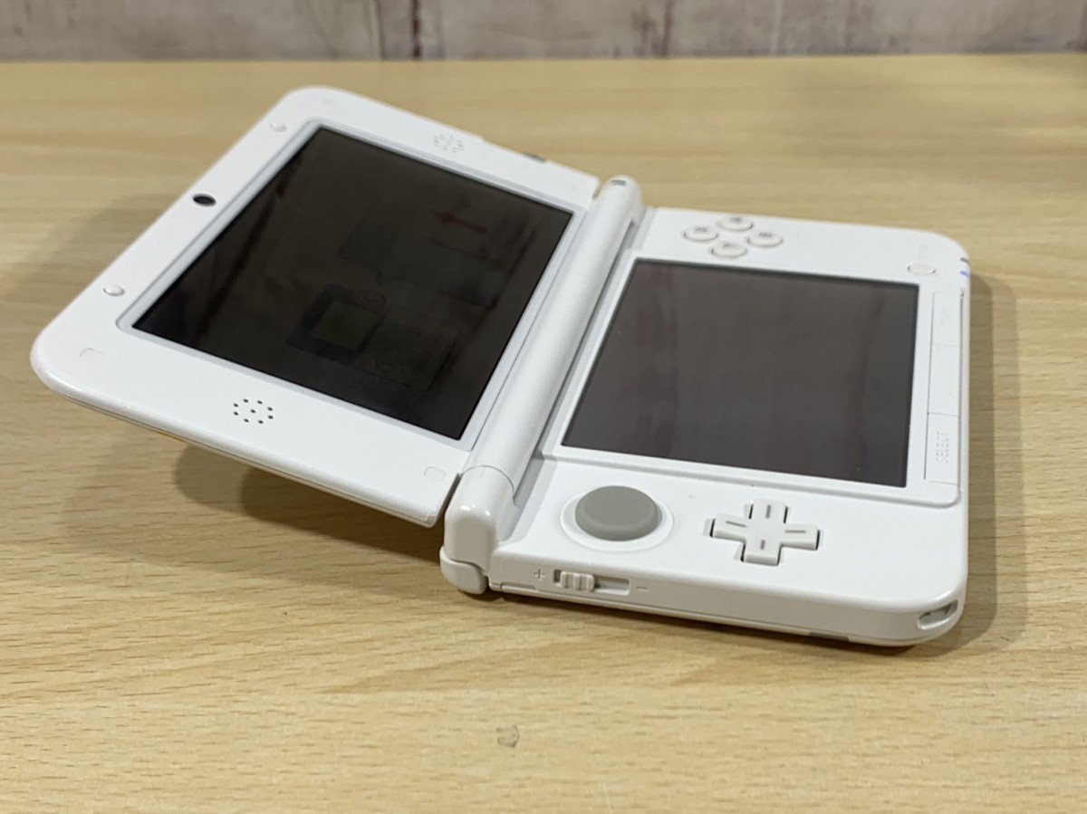 Nintendo 3DS LL　とびだせどうぶつの森仕様　本体　生産終了　初期化済み　充電コード付き　ゲーム　任天堂　12823C_画像7
