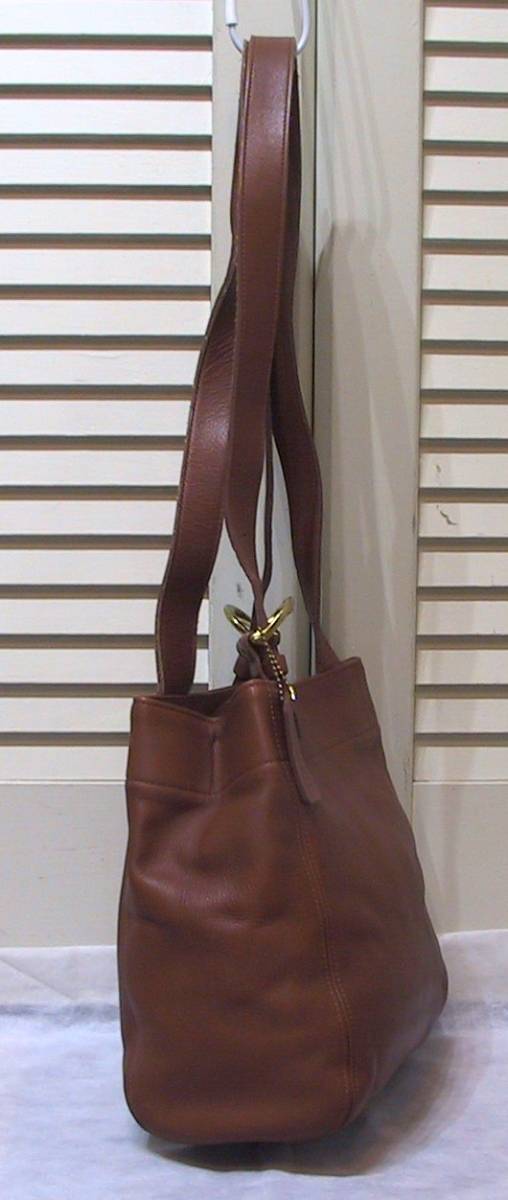  Old Coach OLD COACH original leather shoulder bag USA made Brown x Gold metal fittings glow blaser shoulder length adjustment possibility beautiful goods 