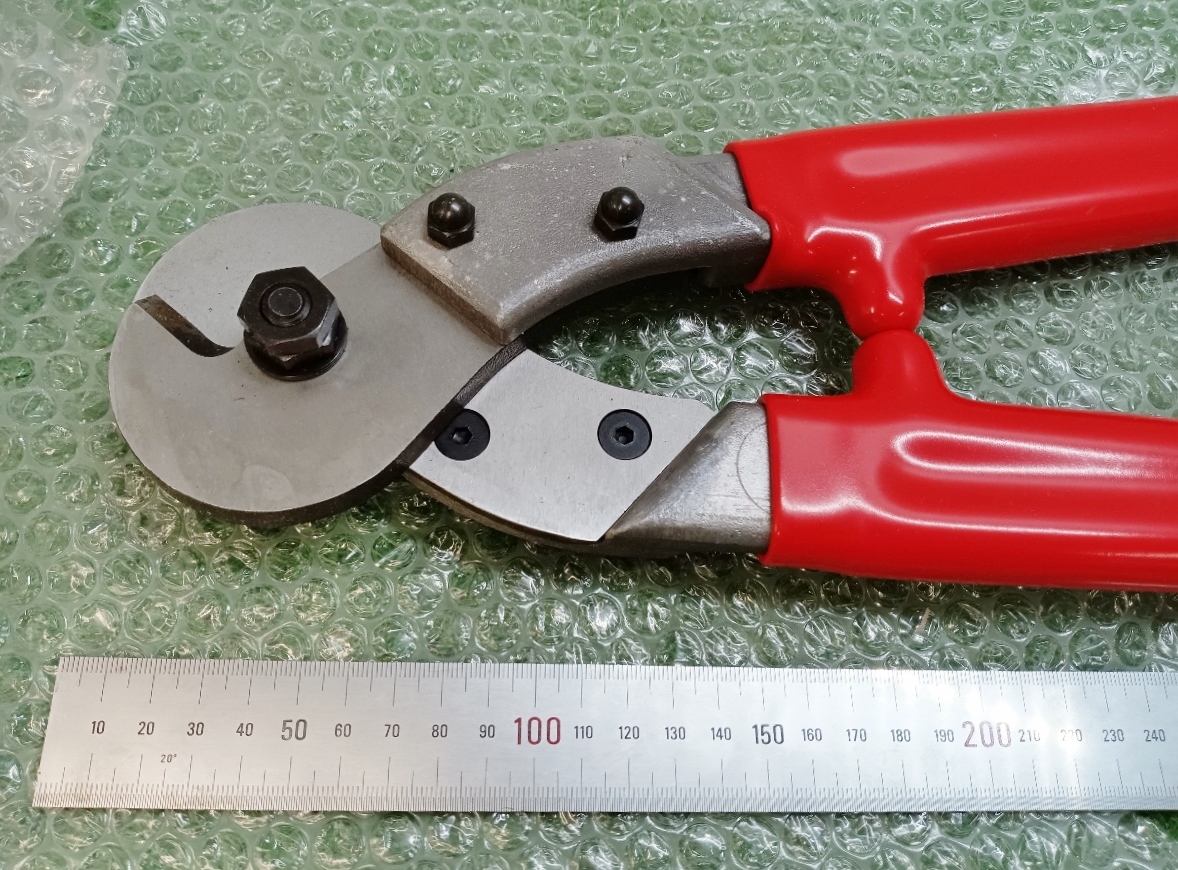 大人気 クニペックス 未使用 KNIPEX 9577-600 絶縁ケーブルカッター