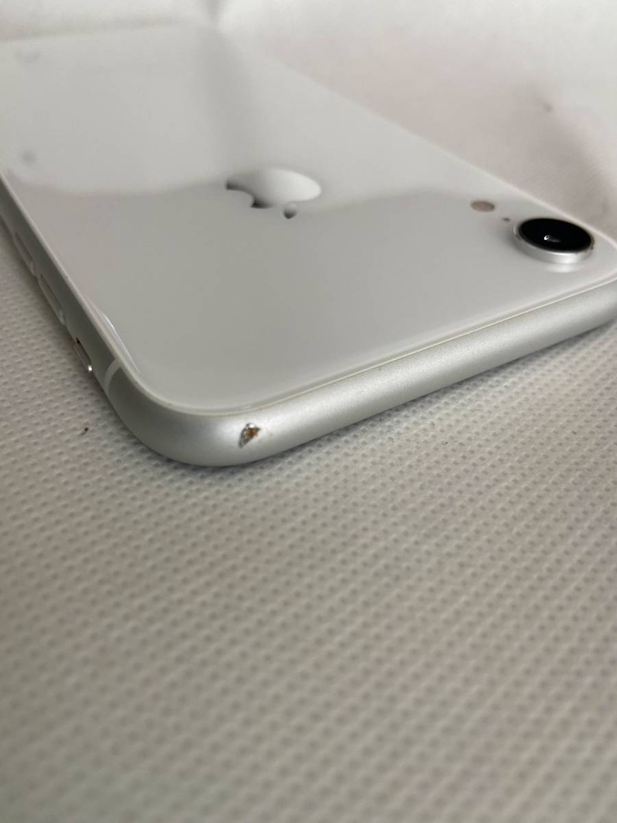 【ジャンク】iPhoneXR　64G　SIMフリー　ホワイト　本体のみ　アクティベーションロック品_画像4