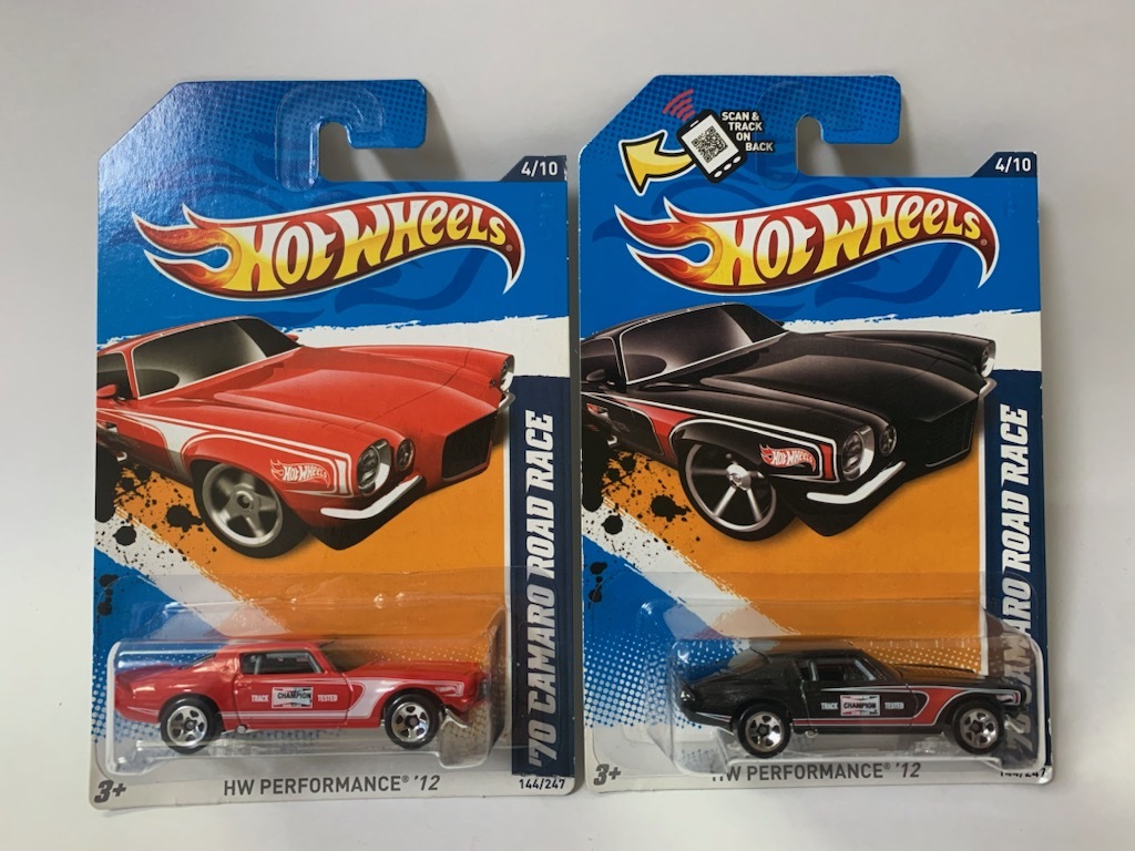 ☆Hot Wheels HW PERFORMANCE ’12【’70 CAMARO ROAD RACE 色違い2台セット】CHEVROLET/Chevy/シボレー/カマロ/サメカマ 1/64（未開封）☆の画像1