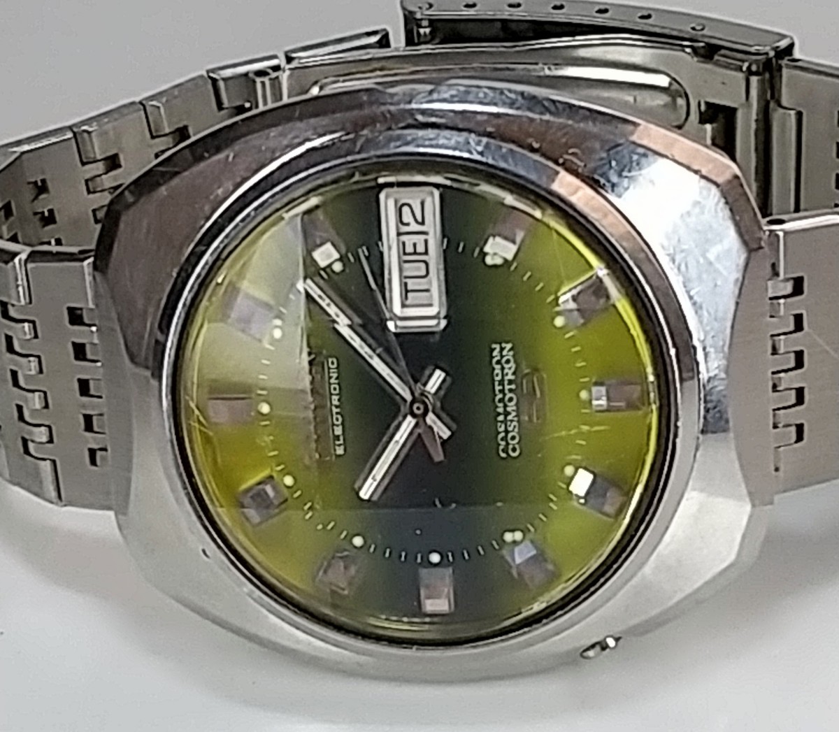 ジャンク 腕時計 CITIZEN ELECTRONIC COSMOTRON 7800-870263 TA グリーン盤カット風防ガラス 純正バンド_画像1