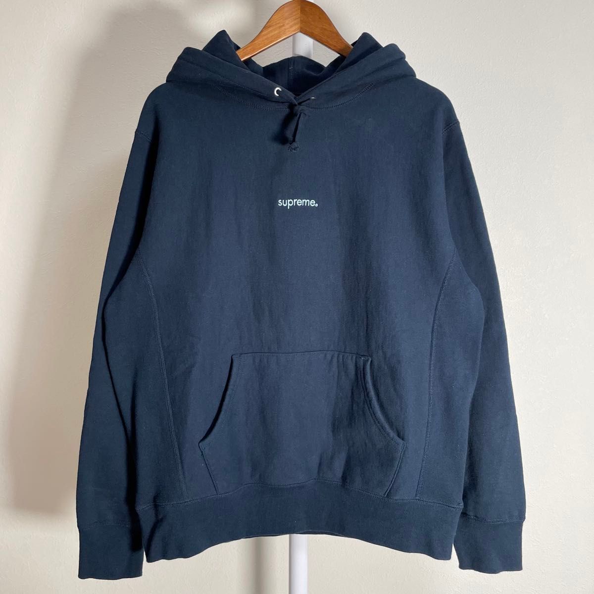Supreme シュプリーム ミニ刺繍 ロゴ 小文字 ヘビーウエイト Supreme シュプリーム ミニ刺繍 ロゴ 小文字 ヘビーウエイト
