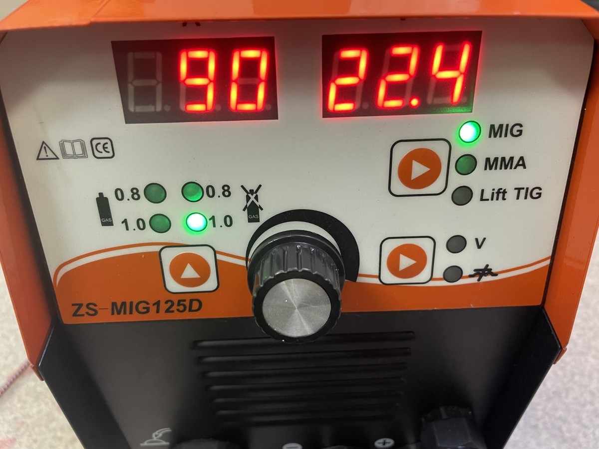 通電確認済み MIG ZS-MIG125D 溶接機 フラックスコア 溶接機100v 200v インバーター_画像4