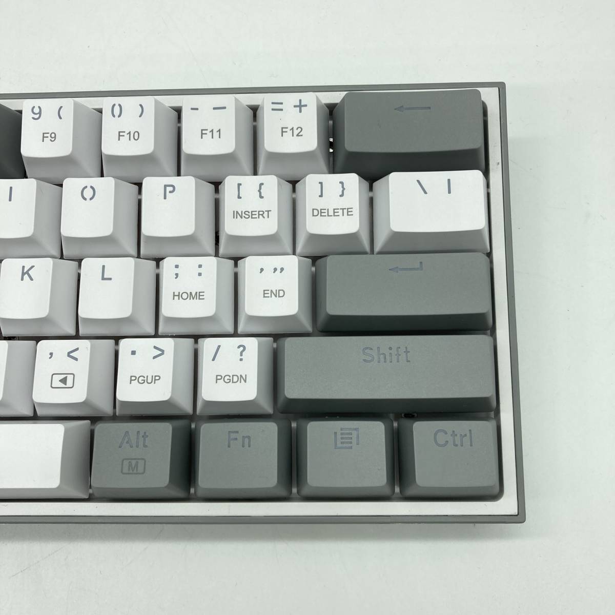 【通電確認済】Redragon ゲーミングキーボード 60％有線キーボード メカニカルキーボード 61キー リニア赤軸 K617 /Y14321-0３_画像5