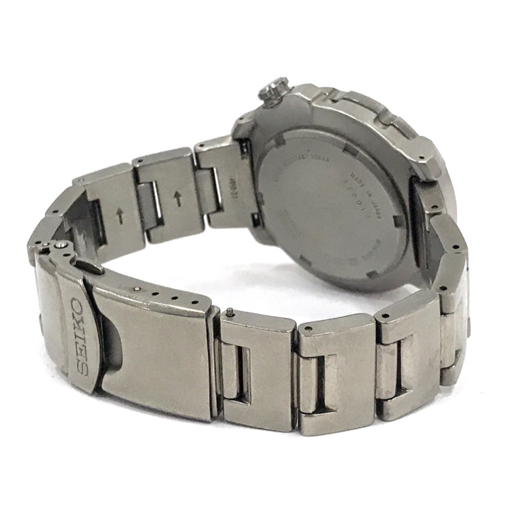 セイコー 腕時計 8F56-0070 パーペチュアルカレンダー デイト 黒文字盤 TITANIUM クォーツ メンズ 稼働 SEIKO_画像5