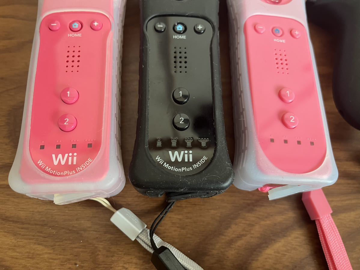 中古★Wii リモコン 純正2本　社外品1本　純正ヌンチャク_画像2