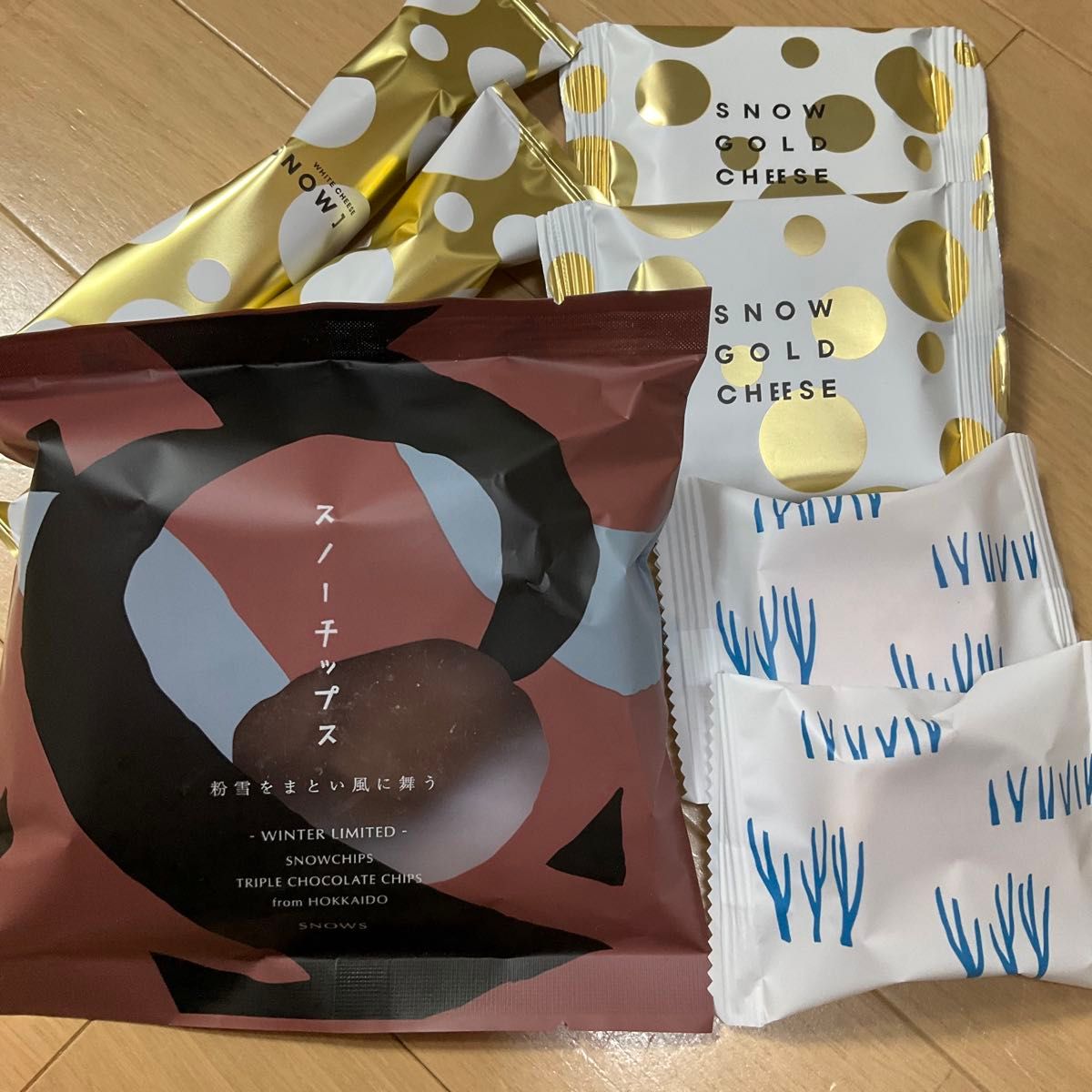 北海道限定セット】②スノーサンド白 ①スノーチップス ②スノー 北海道限定セット】②スノーサンド白 ①スノーチップス ②スノー